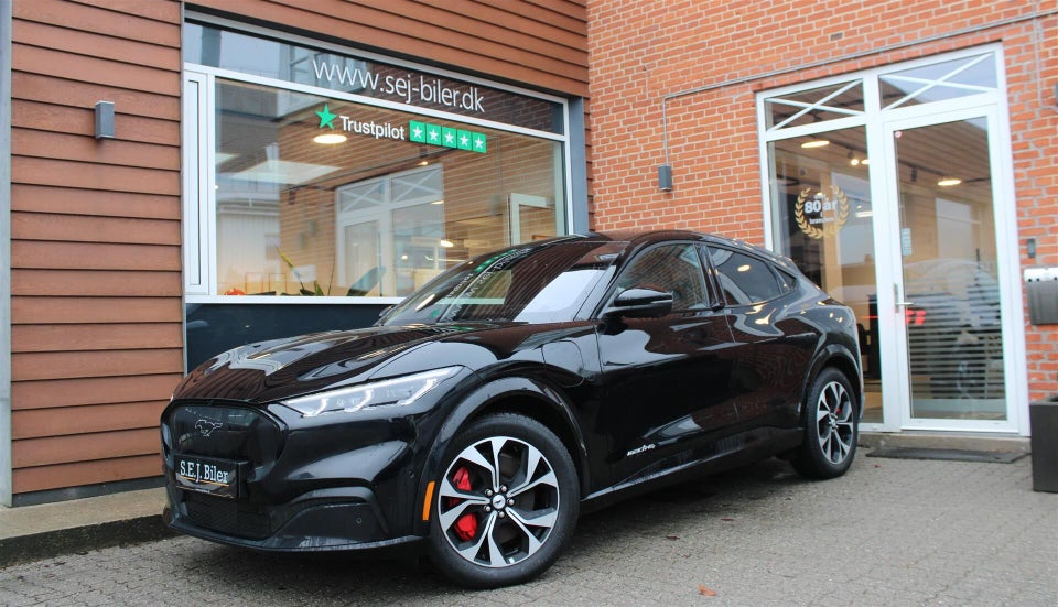 Ford Mustang Mach-E 70 Premium Standard Range AWD 5d