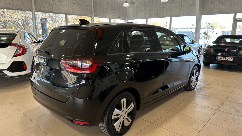 Honda Jazz 1,5 i-MMD Executive eCVT 5d