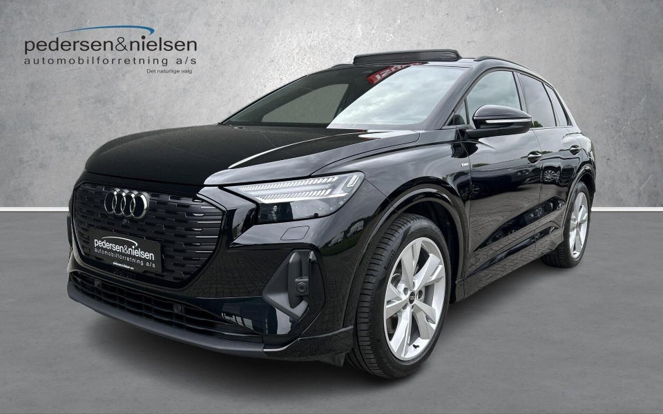 Audi Q4 e-tron 45 S-line quattro 5d