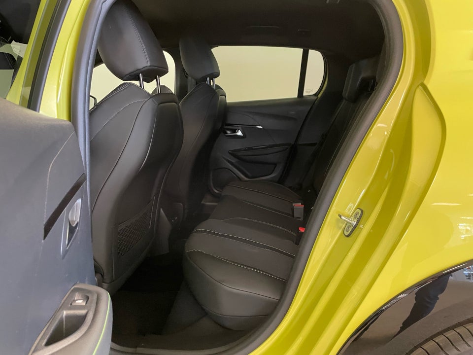 Peugeot e-208 54 GT 5d