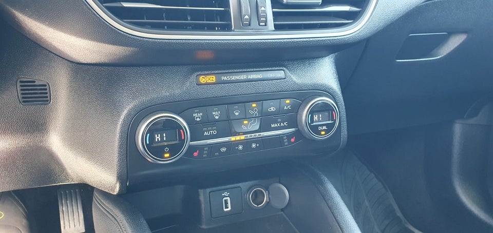 Ford Focus 1,0 EcoBoost Titanium stc. aut. 5d
