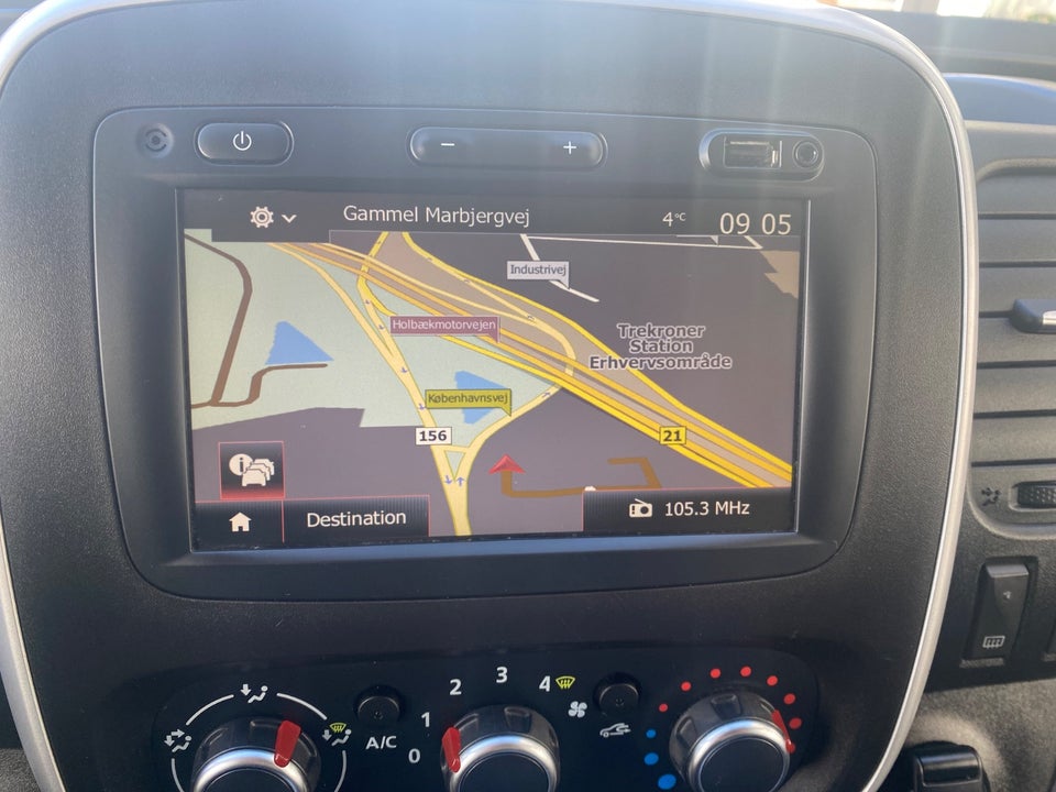 Renault Trafic T29 2,0 dCi 120 L2H1