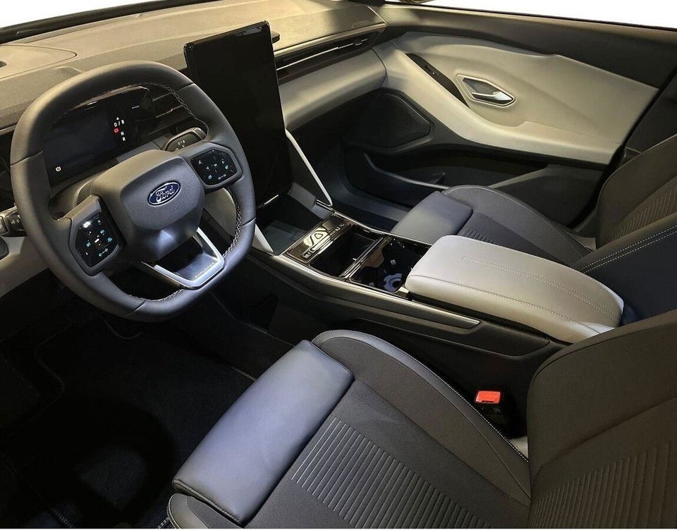 Ford Capri 82 Select Extended Range 5d