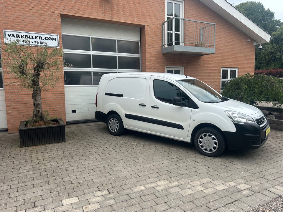 Peugeot Partner 1,6 BlueHDi 100 L2 Flex Van 5d