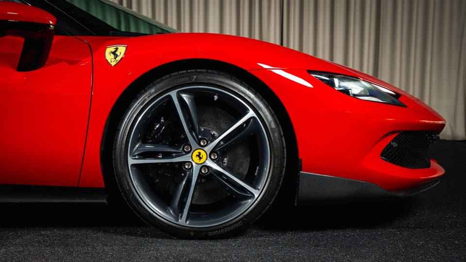 Ferrari 296 GTB 2,9 DCT 2d