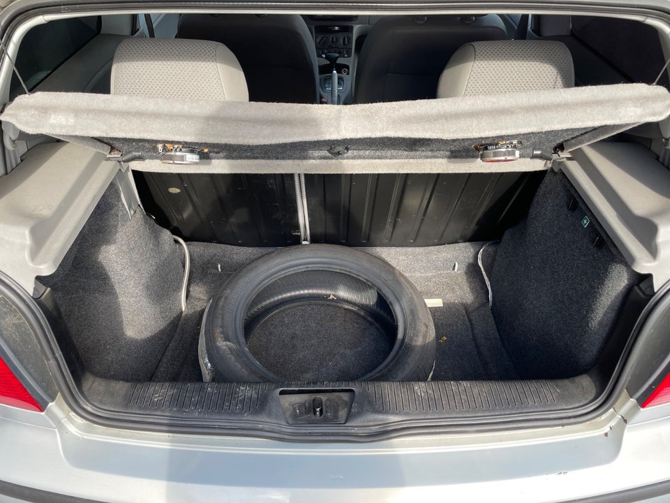 VW Polo 1,4 16V Comfortline aut. 3d