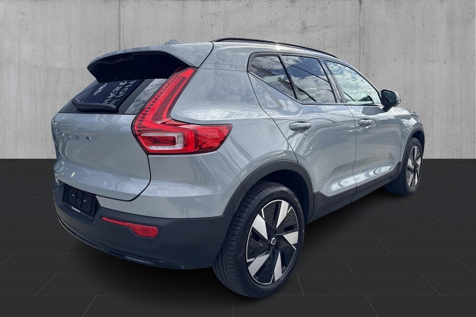 Volvo EX40 Extended Range Plus 5d