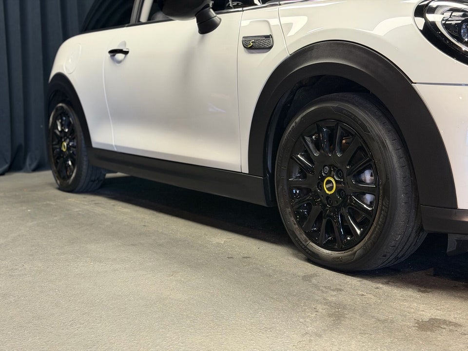MINI Cooper SE Edition Premium 3d