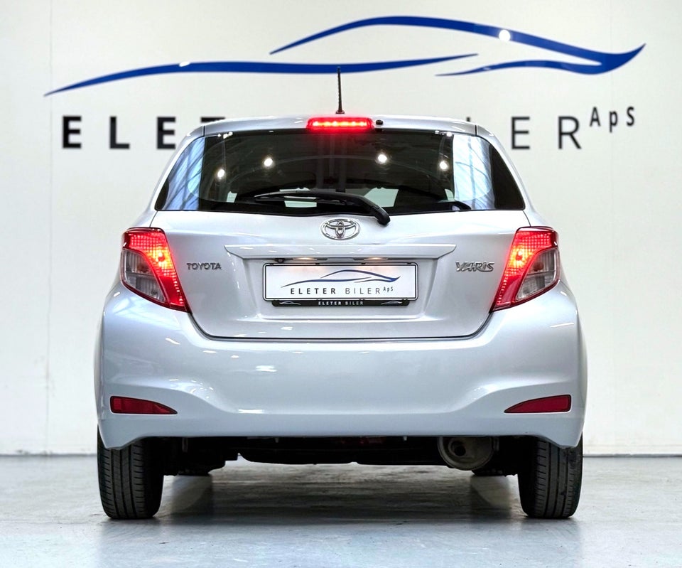 Toyota Yaris 1,0 VVT-i T2 5d