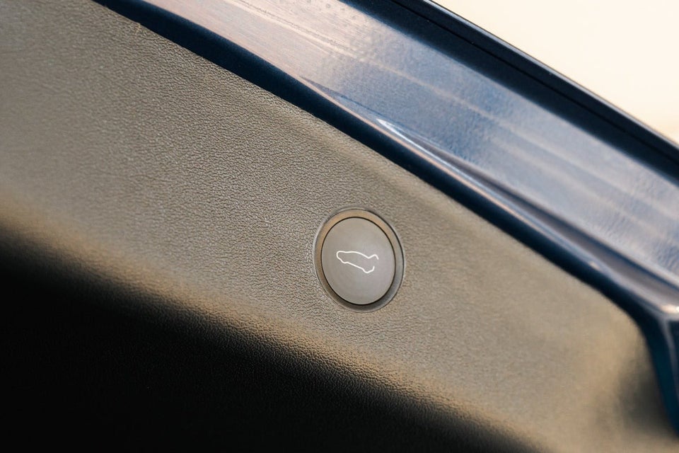 Tesla Model 3 Long Range AWD 4d