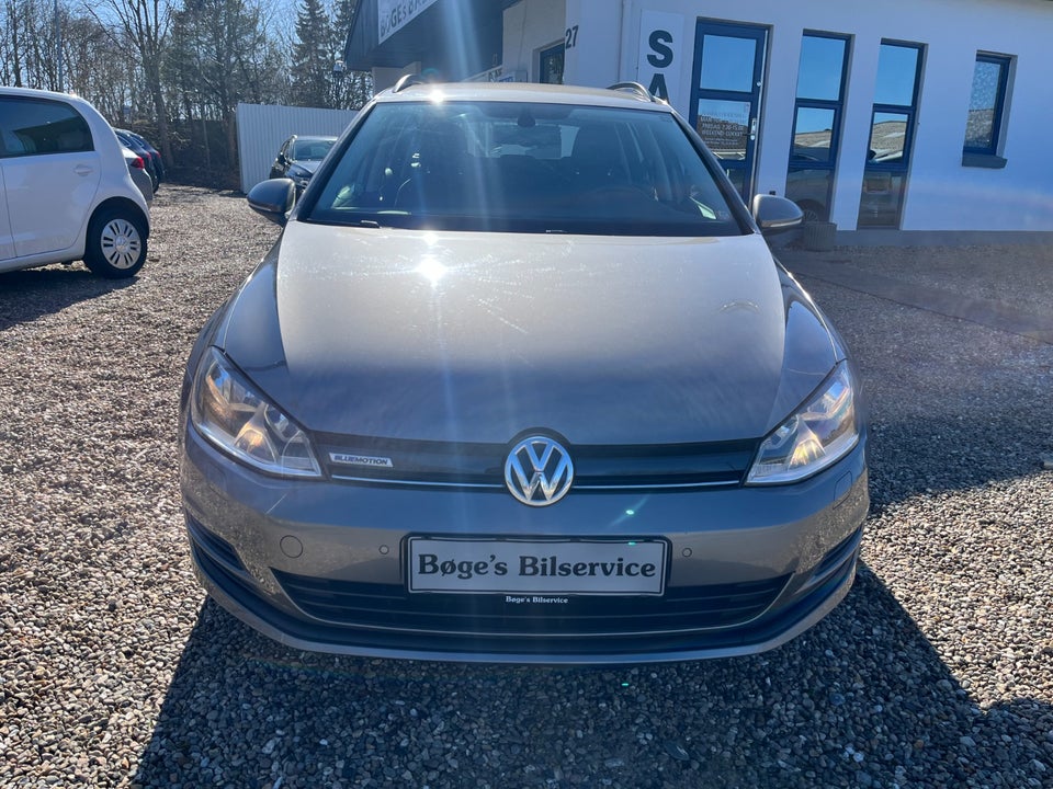 VW Golf VII 1,6 TDi 110 BlueMotion Variant 5d