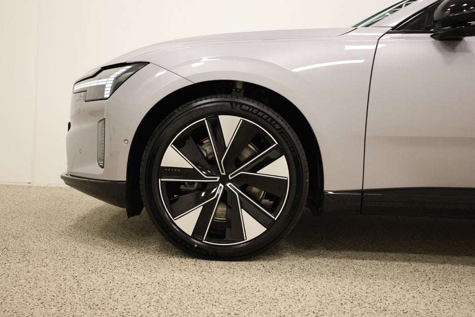 Volvo ES90 Extended Range Plus 4d