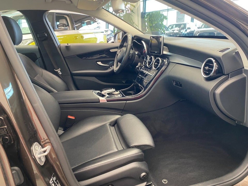 Mercedes C220 d 2,2 Business aut. 4d