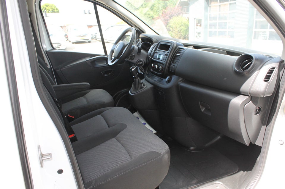 Renault Trafic T29 2,0 dCi 120 L2H1