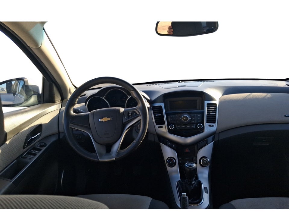 Chevrolet Cruze 1,6 LS 4d