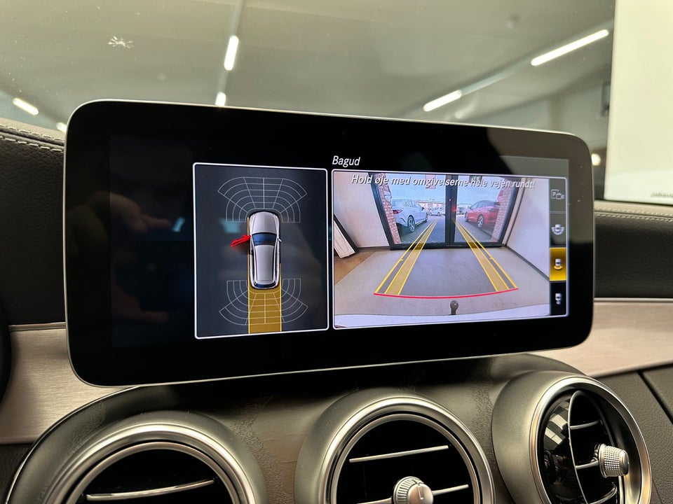 Mercedes C300 de 2,0 AMG Line stc. aut. 5d