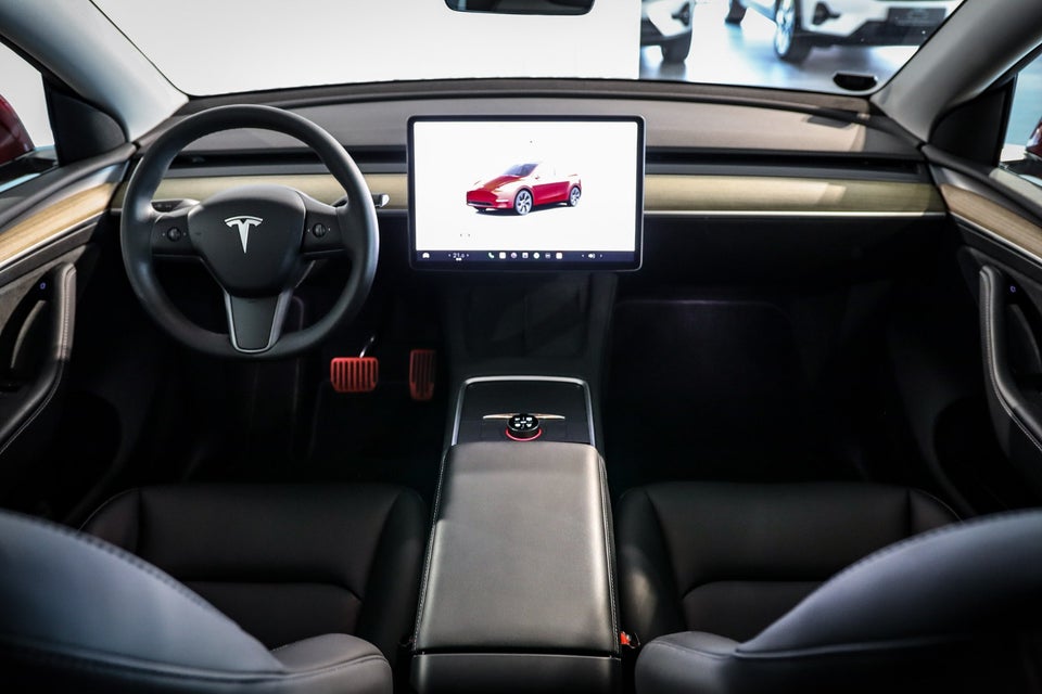 Tesla Model Y Long Range AWD 5d