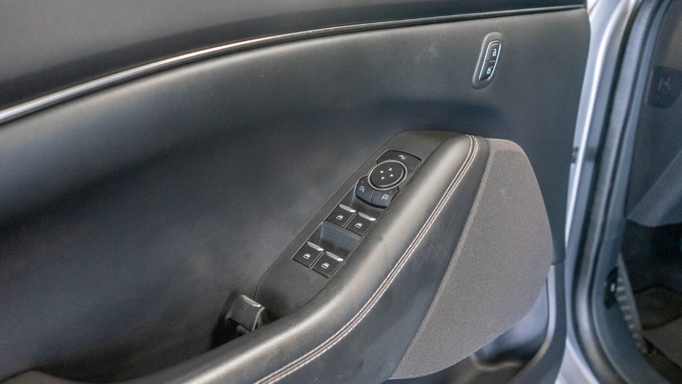 Ford Mustang Mach-E 75 Standard Range 5d