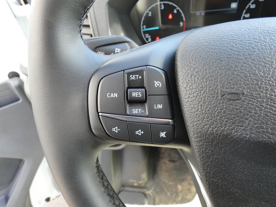 Ford Transit 350 L3 Chassis 2,0 EcoBlue Db.Kab Trend H1 FWD