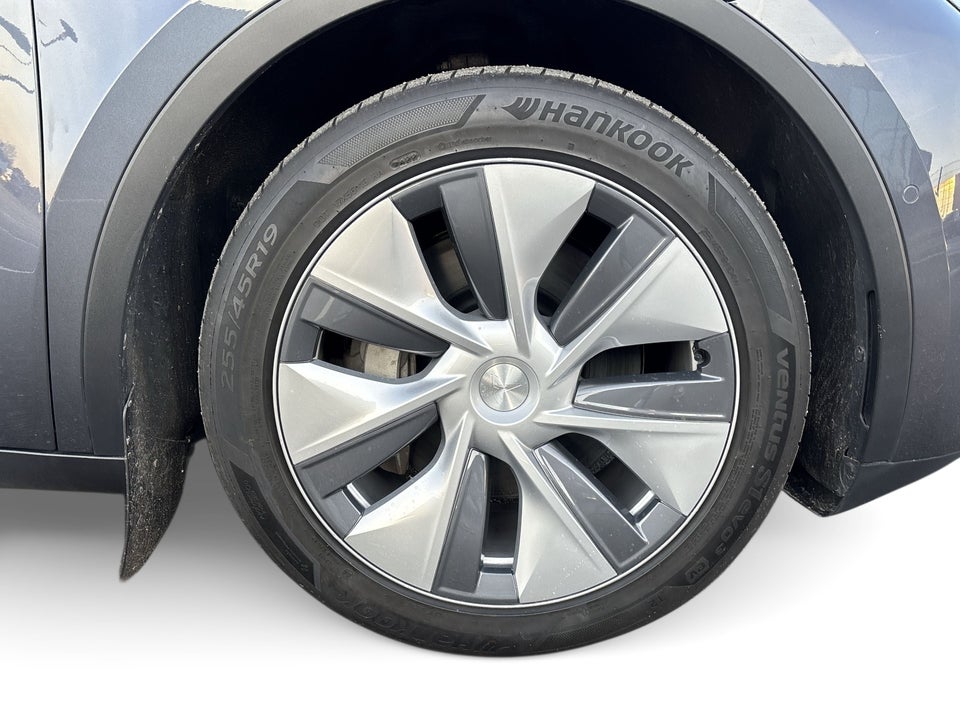 Tesla Model Y Long Range AWD 5d