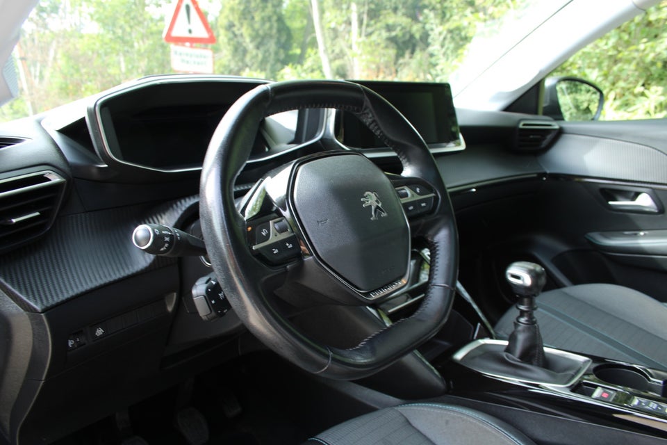 Peugeot 208 1,2 PureTech 100 Active 5d