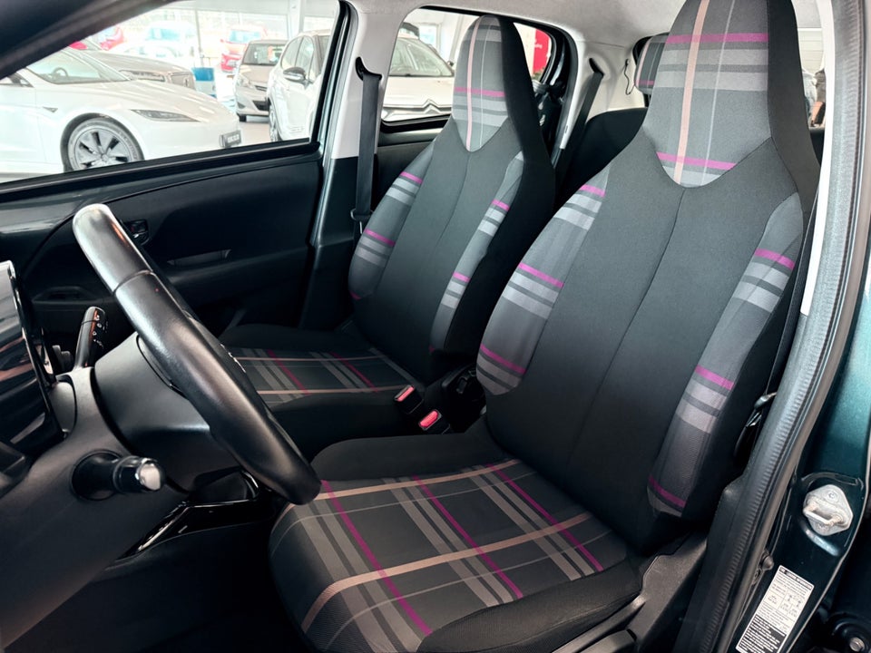 Peugeot 108 1,0 e-VTi 69 Allure 5d
