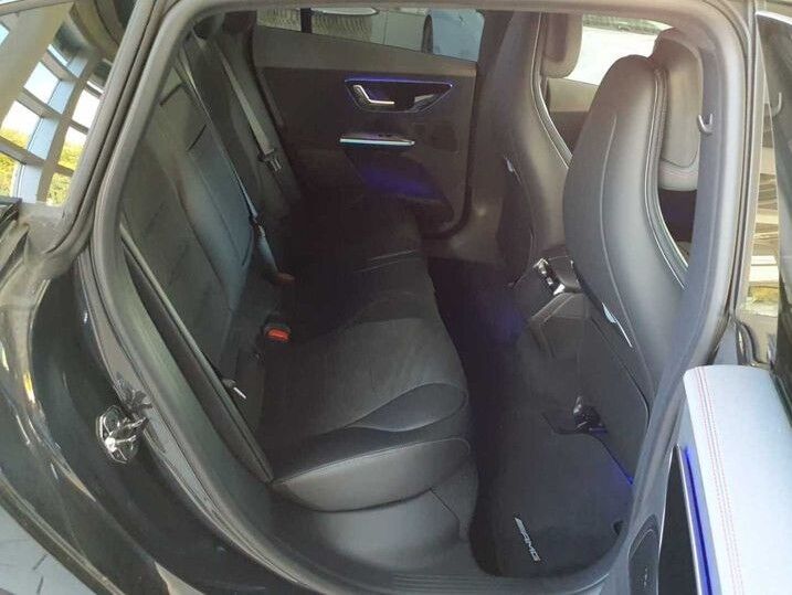 Mercedes EQE300 AMG Line 4d