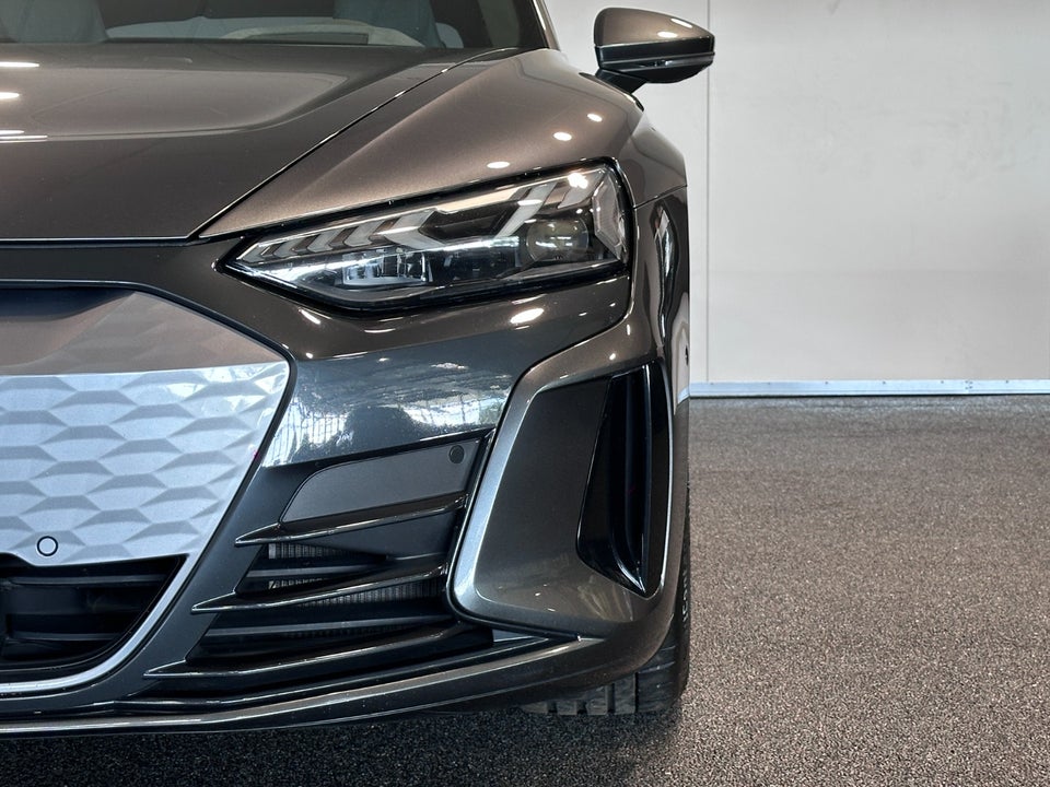 Audi e-tron GT quattro 4d
