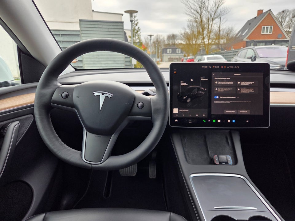 Tesla Model Y Long Range AWD 5d