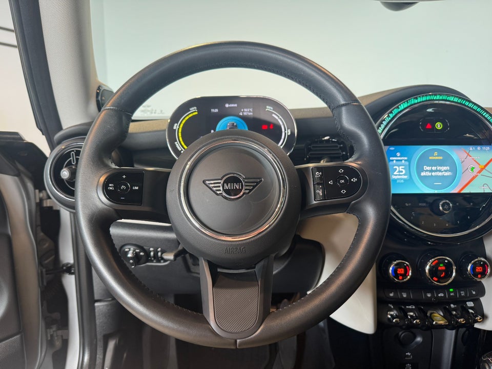 MINI Cooper SE Classic 3d