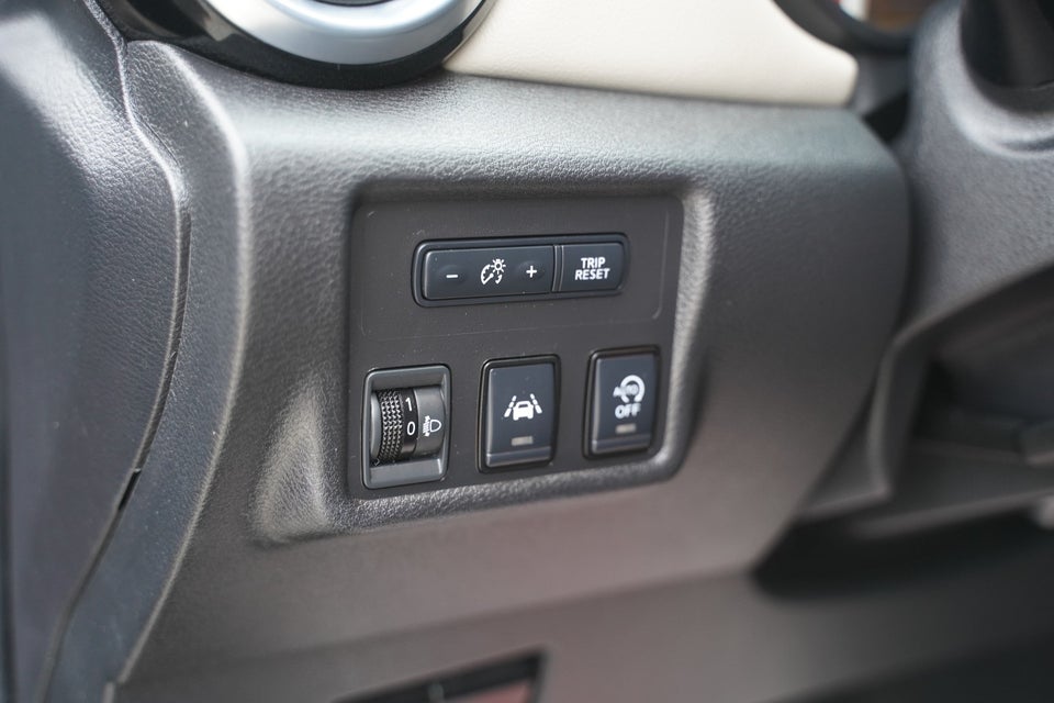 Nissan Micra 1,0 IG-T 92 Tekna 5d