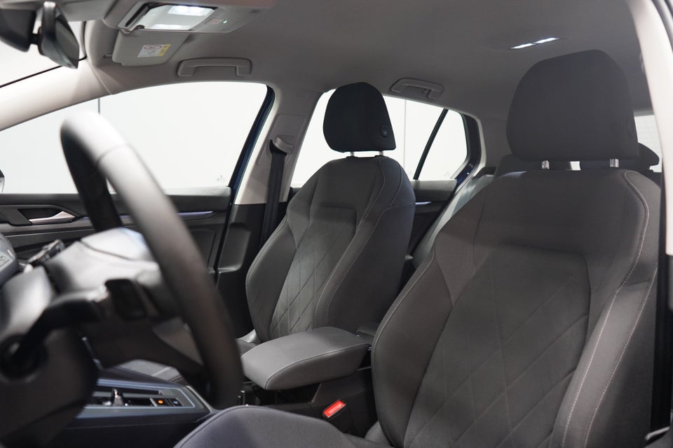 VW Golf VIII 1,5 eTSi 150 Style DSG 5d