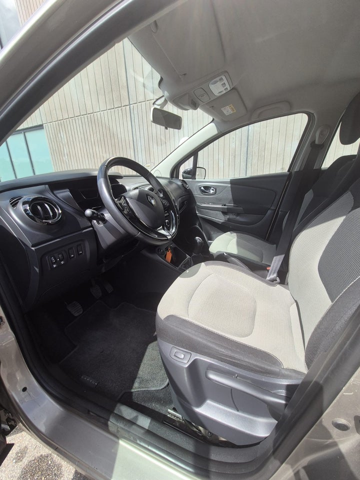 Renault Captur 0,9 TCe 90 Expression 5d