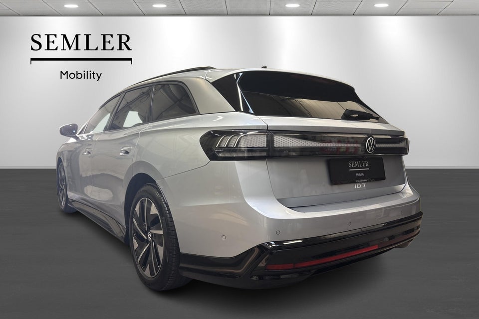 VW ID.7 77 Style+ Tourer 5d