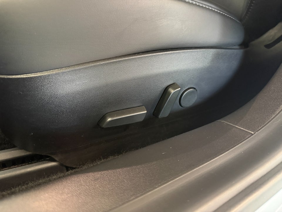 Tesla Model 3 Long Range AWD 4d