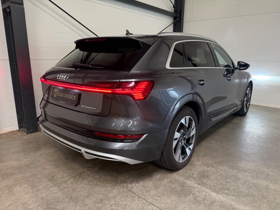 Audi e-tron 55 S-line quattro 5d