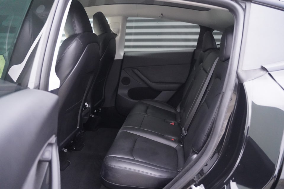 Tesla Model Y RWD 5d