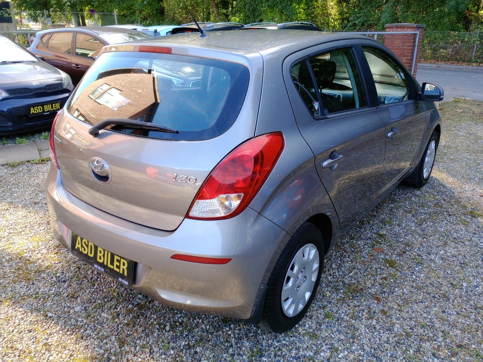 Hyundai i20 1,25 Classic 5d