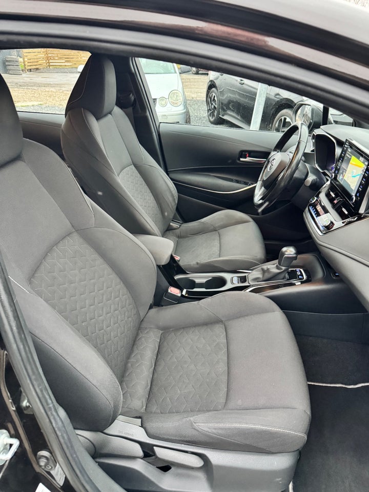 Toyota Corolla 1,8 Hybrid H3 Premium Touring Sports MDS 5d