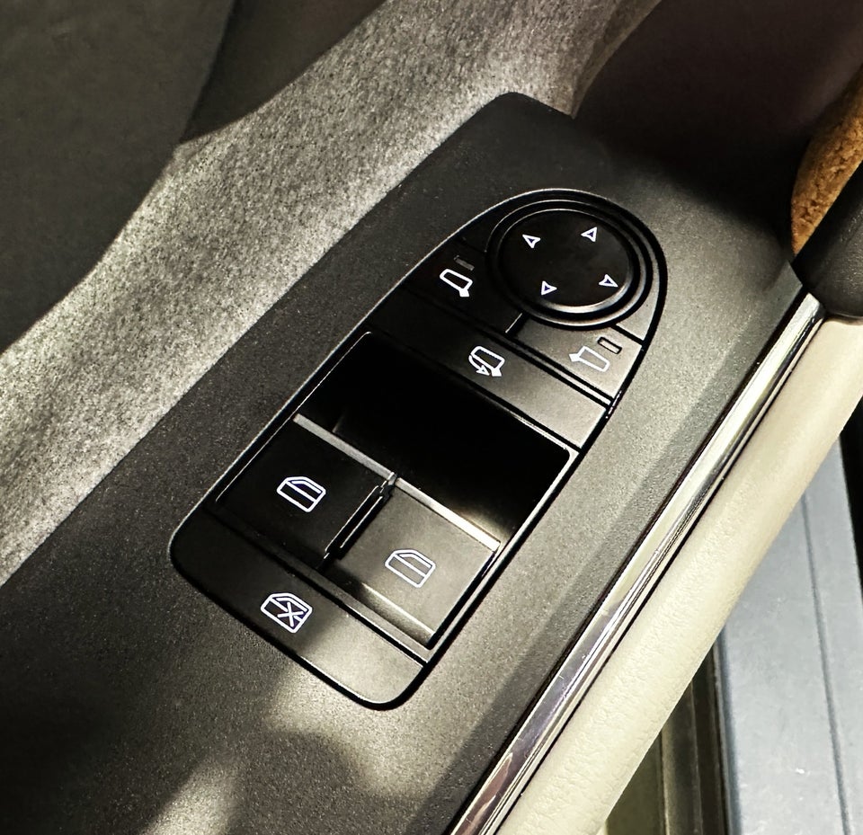 Mazda MX-30 e-SkyActiv First Edition 5d