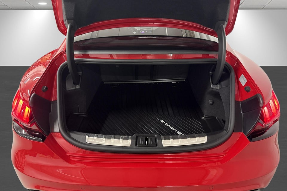 Audi e-tron GT quattro 4d