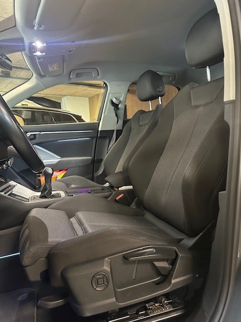 Audi Q3 45 TFSi e Attitude plus Sportback S-tr. 5d