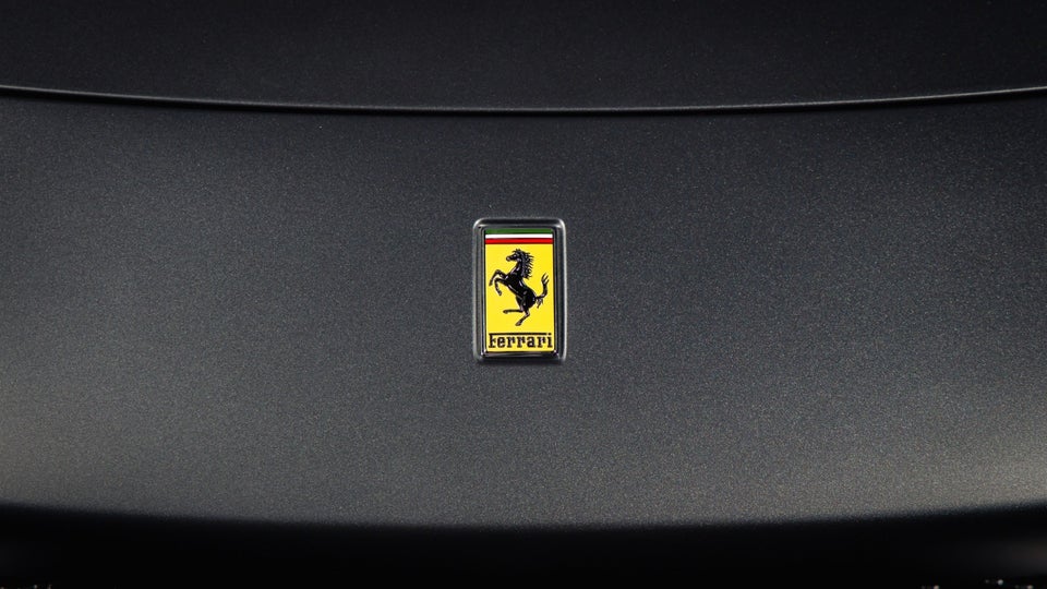 Ferrari 296 GTS 2,9 DCT 2d