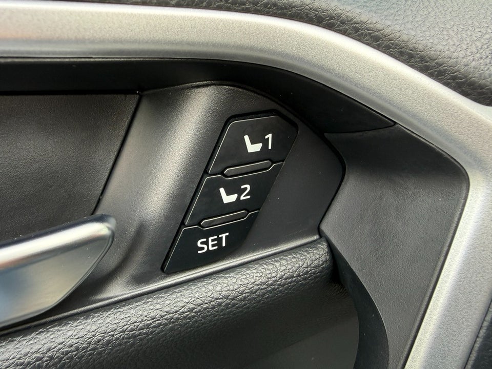 Toyota RAV4 2,5 Plug-in Hybrid Executive AWD-i 5d