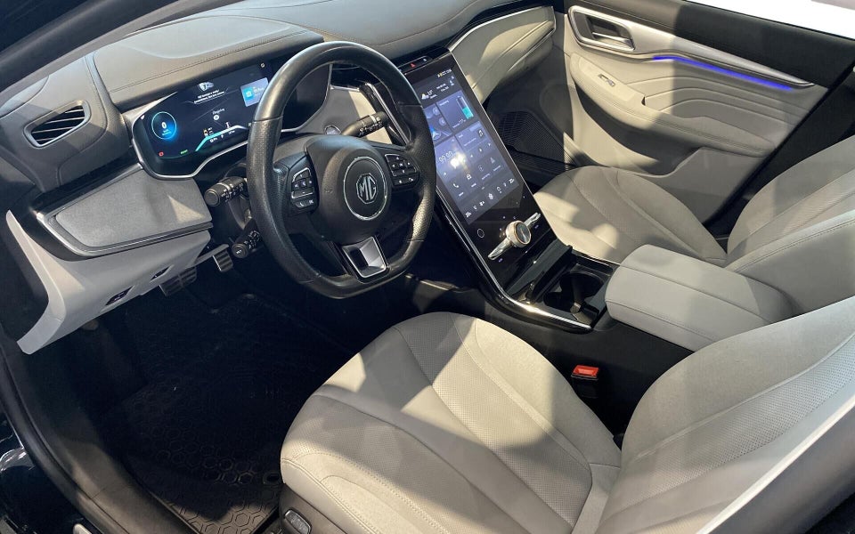 MG Marvel R Luxury 5d