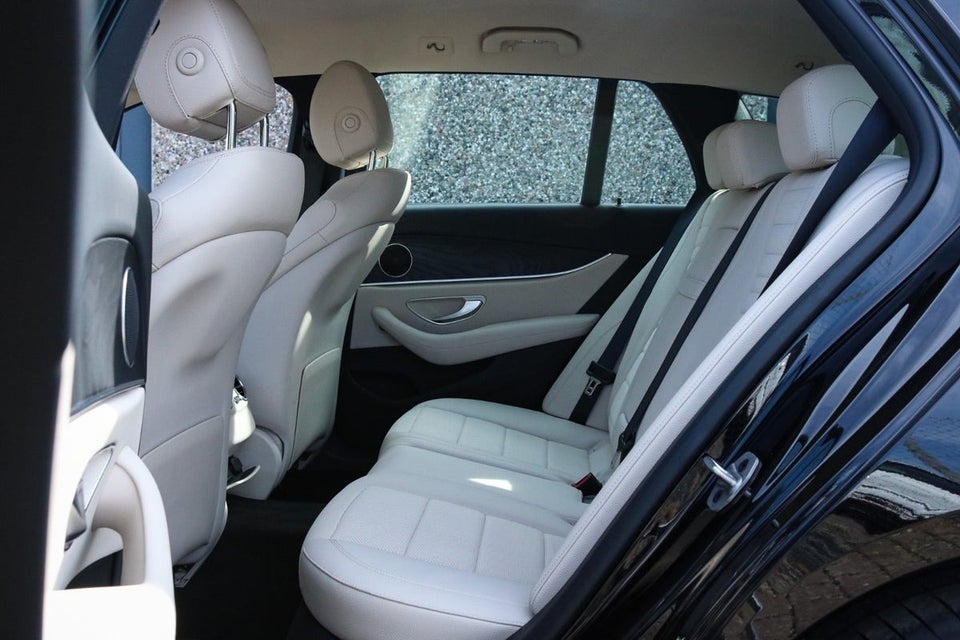 Mercedes E300 de 2,0 Avantgarde stc. aut. 5d