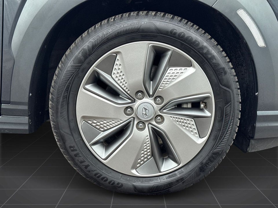 Hyundai Kona 64 EV Ultimate 5d
