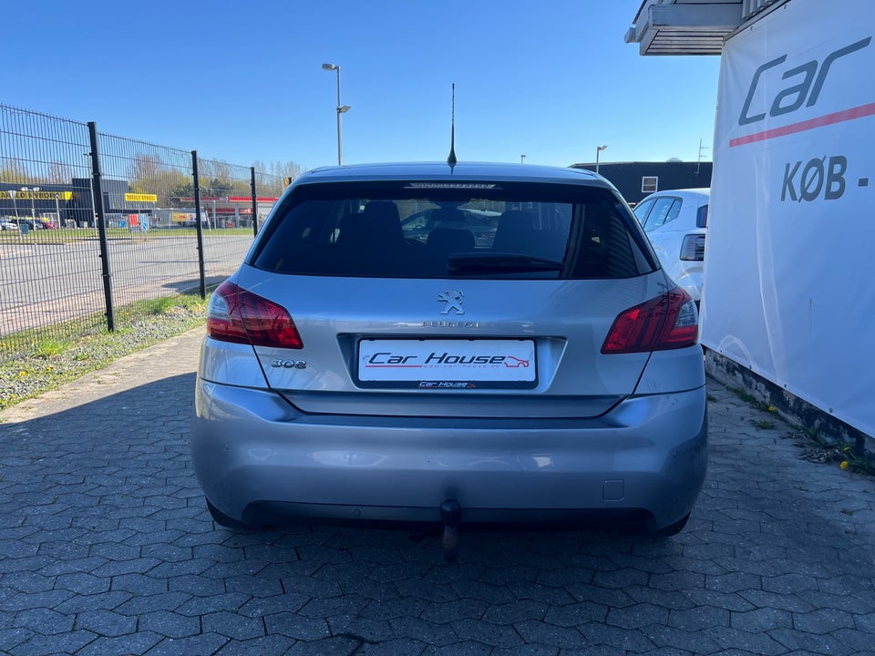 Peugeot 308 1,2 e-THP 130 Active 5d