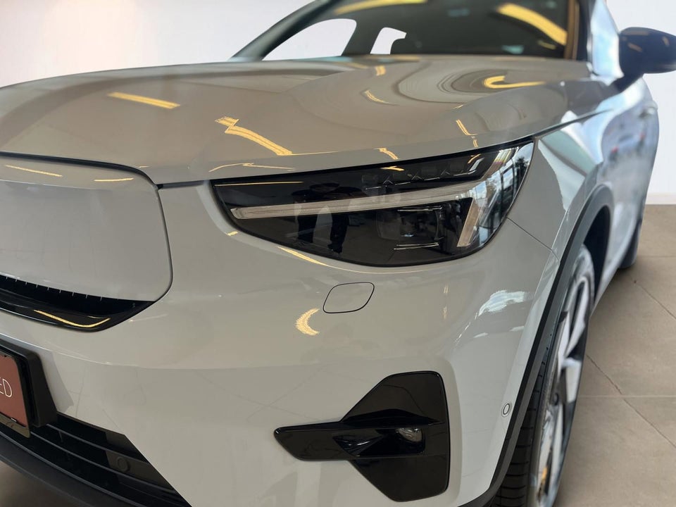 Volvo EX40 Extended Range Ultra 5d