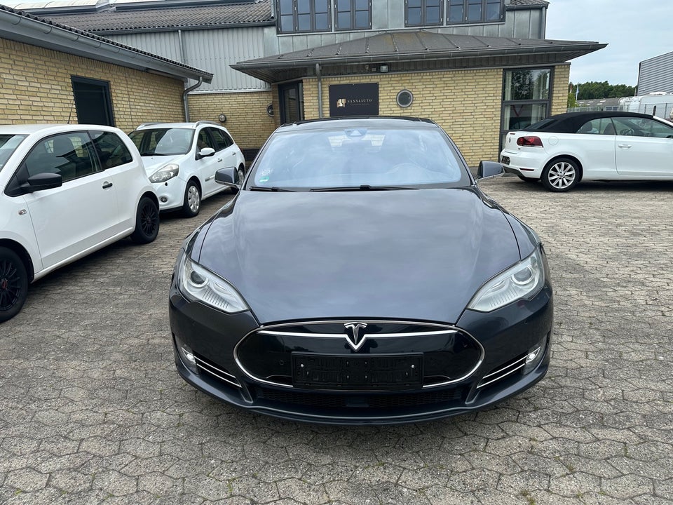 Tesla Model S P85D 5d